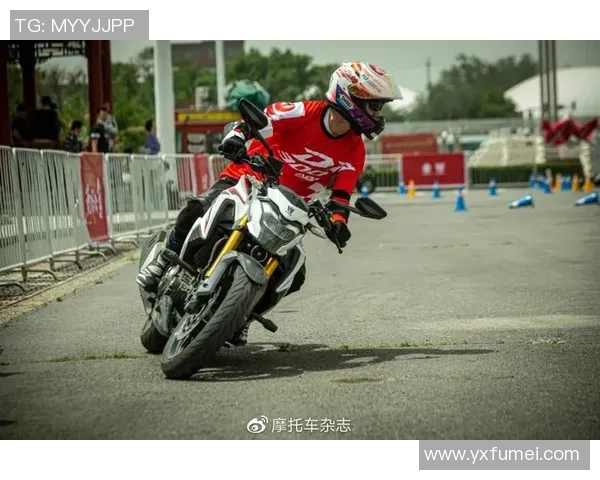 足球巨星的传奇之路：从起步到巅峰的精彩征程与背后故事